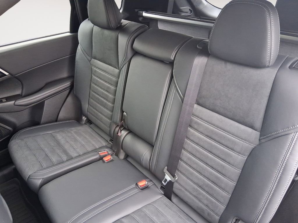 New 2026 Mitsubishi Outlander SE AWD/4WD image 13