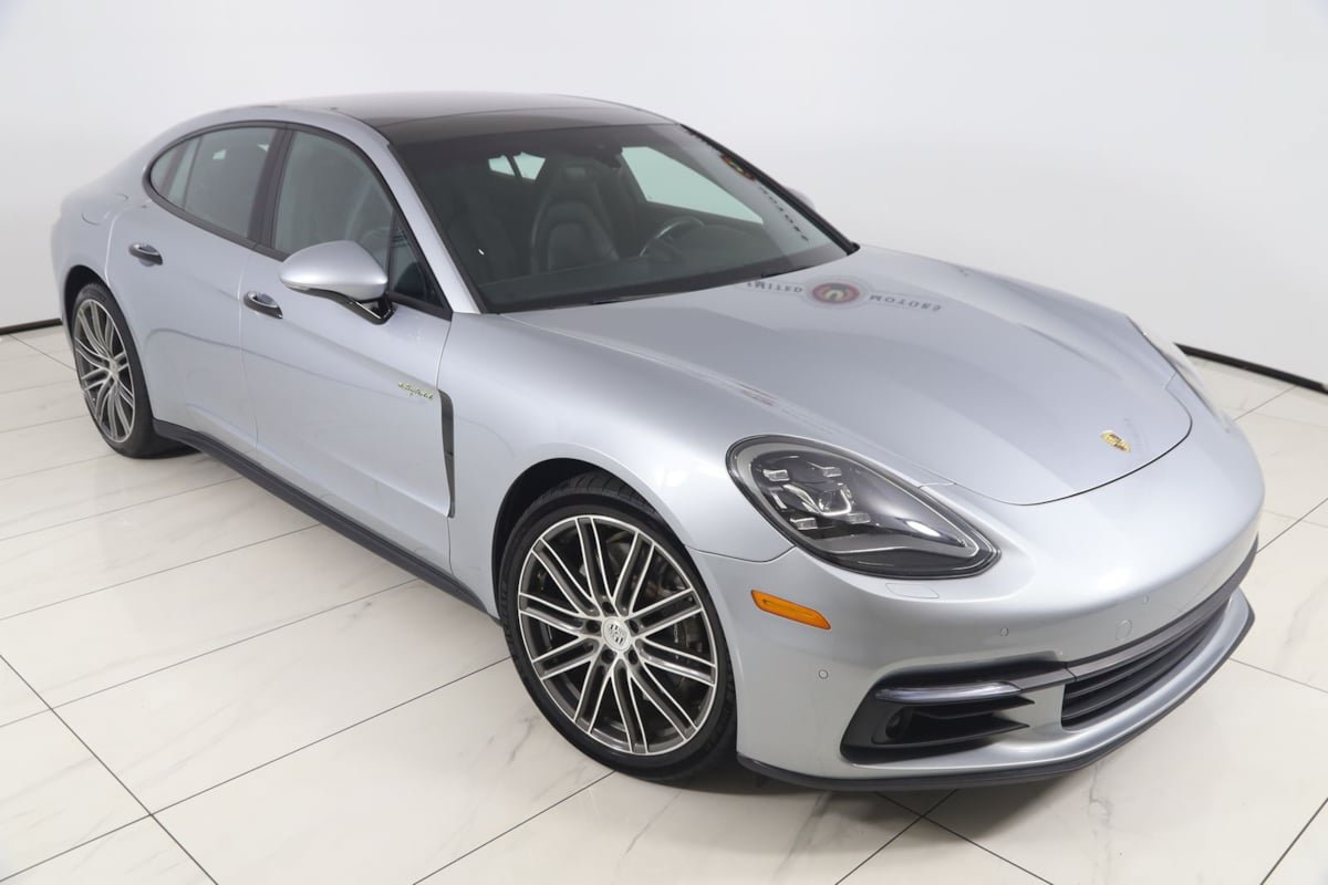 Used 2018 Porsche Panamera 4 AWD/4WD image 22