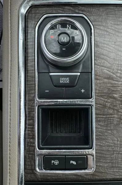Used 2019 Ford Expedition Limited w/ Texas Edition Package RWD image 38