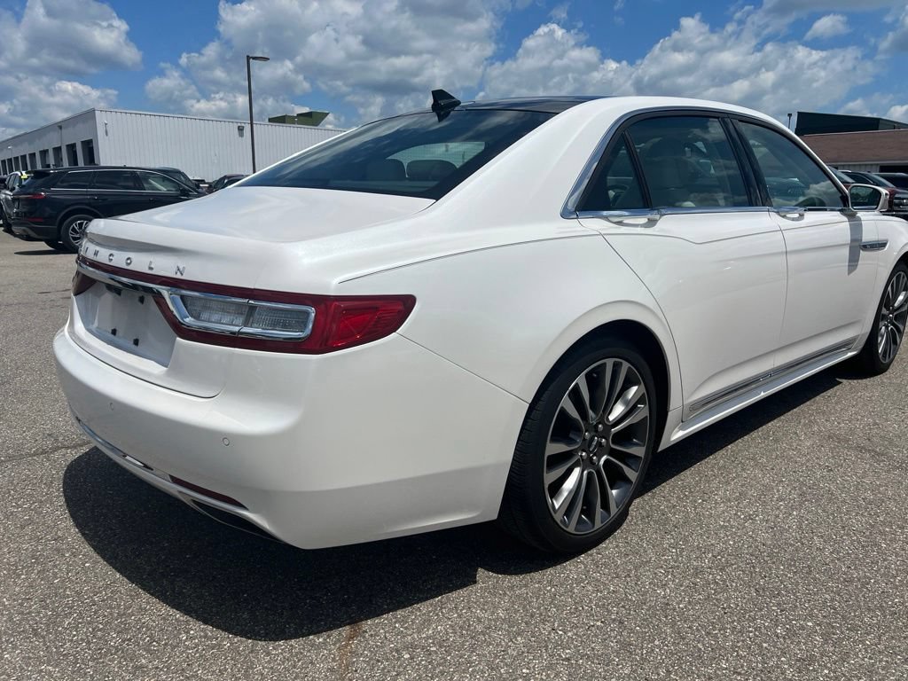 Used 2019 Lincoln Continental Select w/ Continental Climate Package AWD/4WD image 6