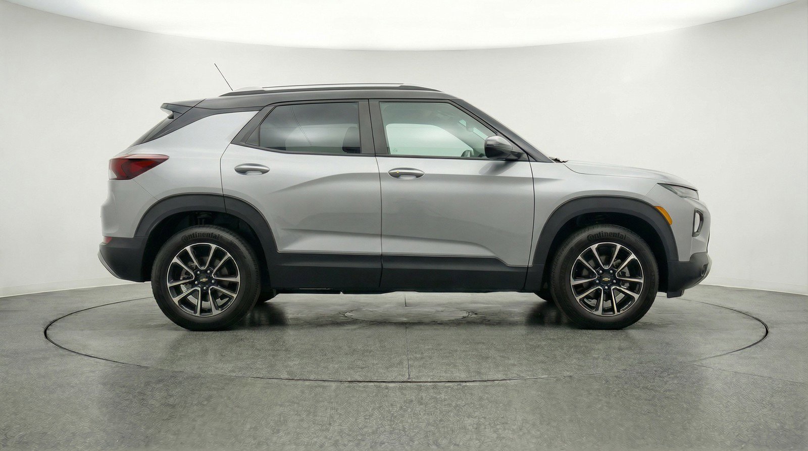 Used 2025 Chevrolet TrailBlazer LT image 11