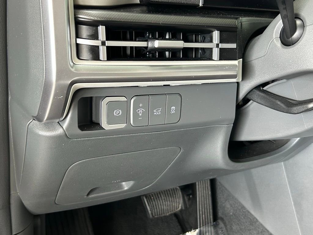 Used 2025 Hyundai Santa Fe SE image 41