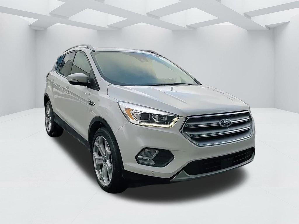 Used 2019 Ford Escape Titanium image 3