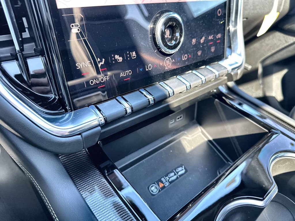 New 2026 GMC Yukon Elevation image 27