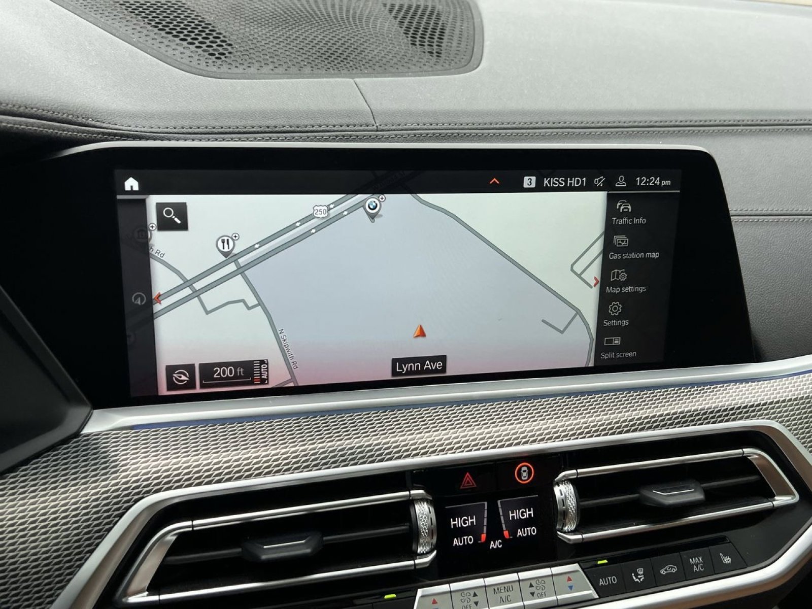 Used 2023 BMW X6 xDrive40i w/ M Sport Package image 21