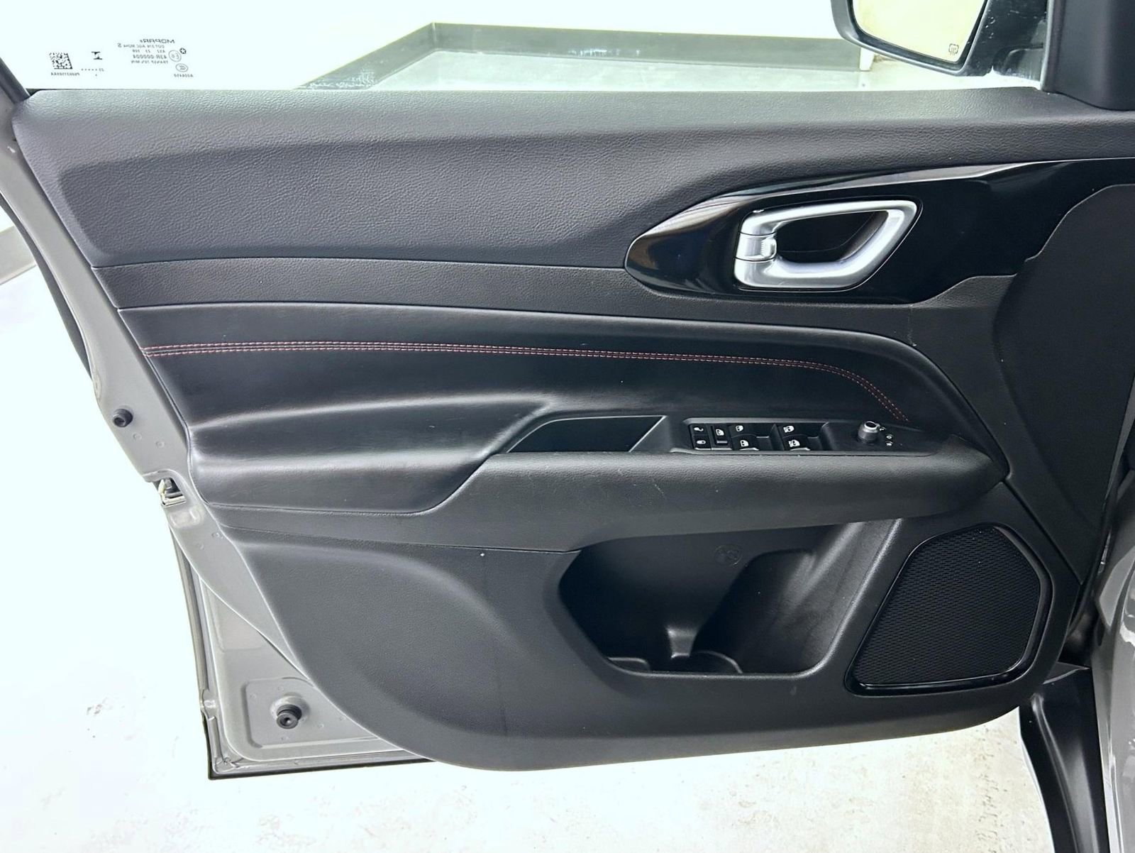 Used 2024 Jeep Compass Trailhawk image 9