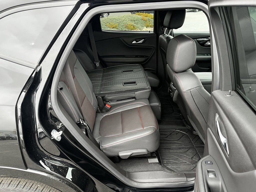 New 2024 Chevrolet Blazer RS w/ Enhanced Convenience Package image 35