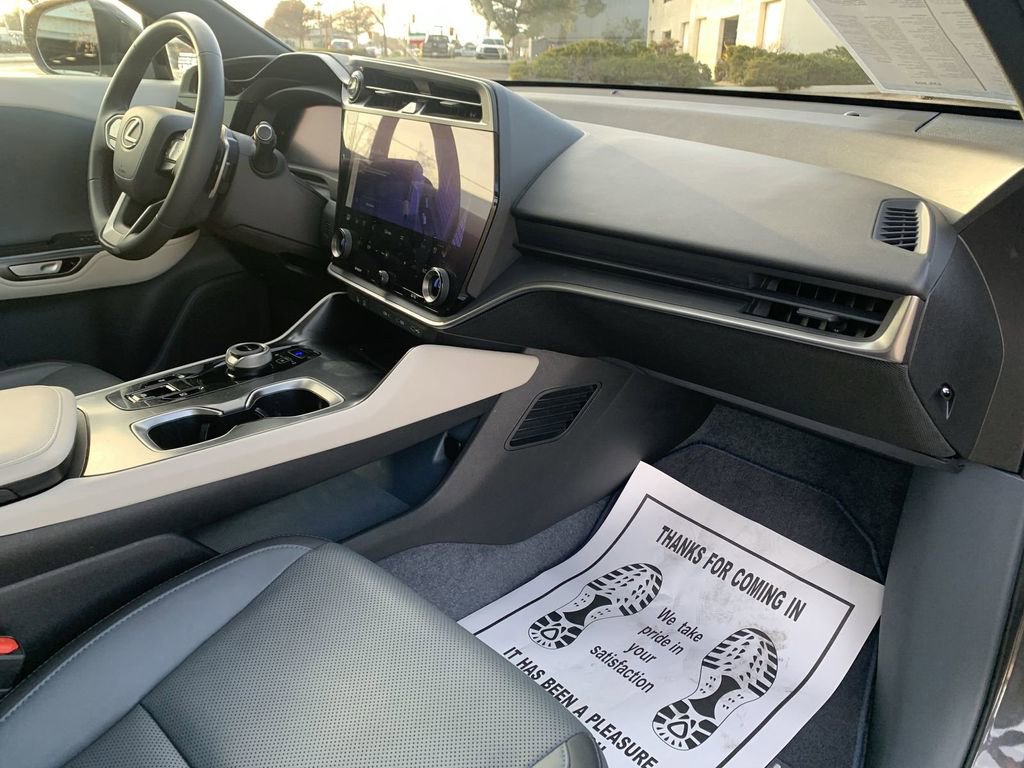 Used 2023 Lexus RZ 450e Premium w/ Technology Package image 27