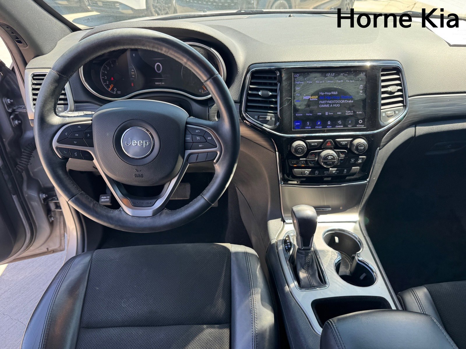 Used 2019 Jeep Grand Cherokee Altitude AWD/4WD image 15