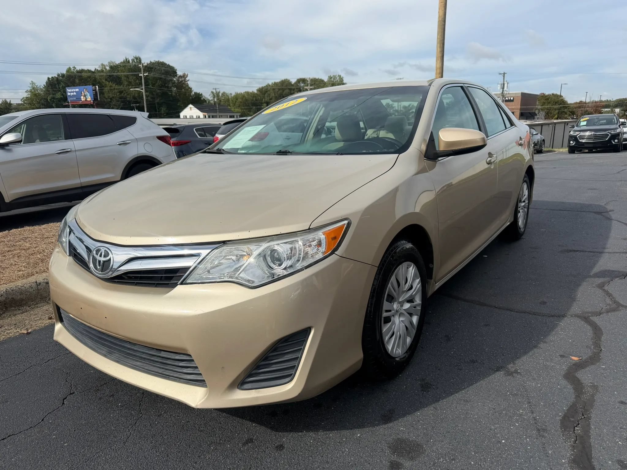 Used 2012 Toyota Camry LE FWD image 3