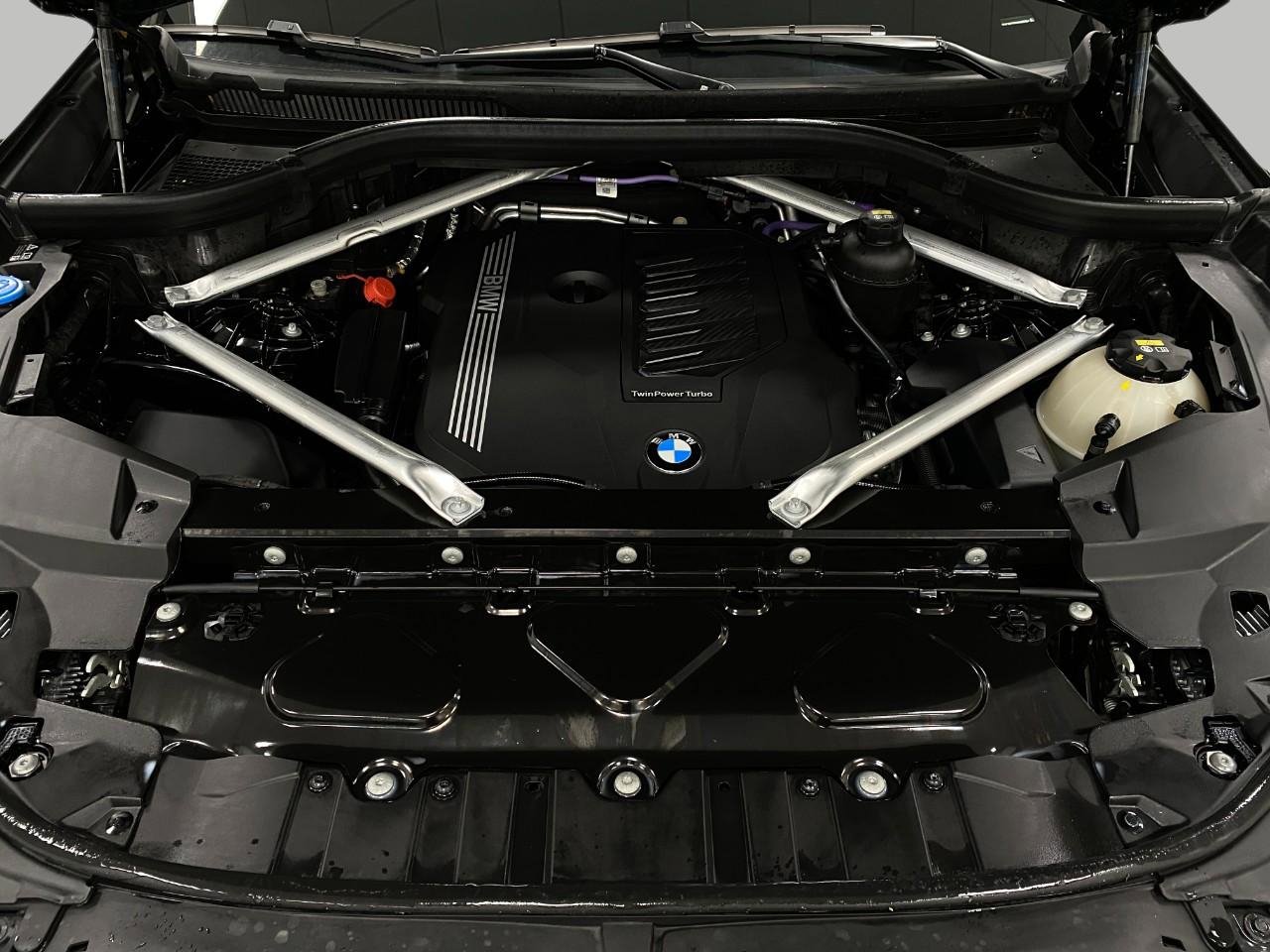 Certified 2022 BMW X5 xDrive40i w/ Premium Package AWD/4WD image 13