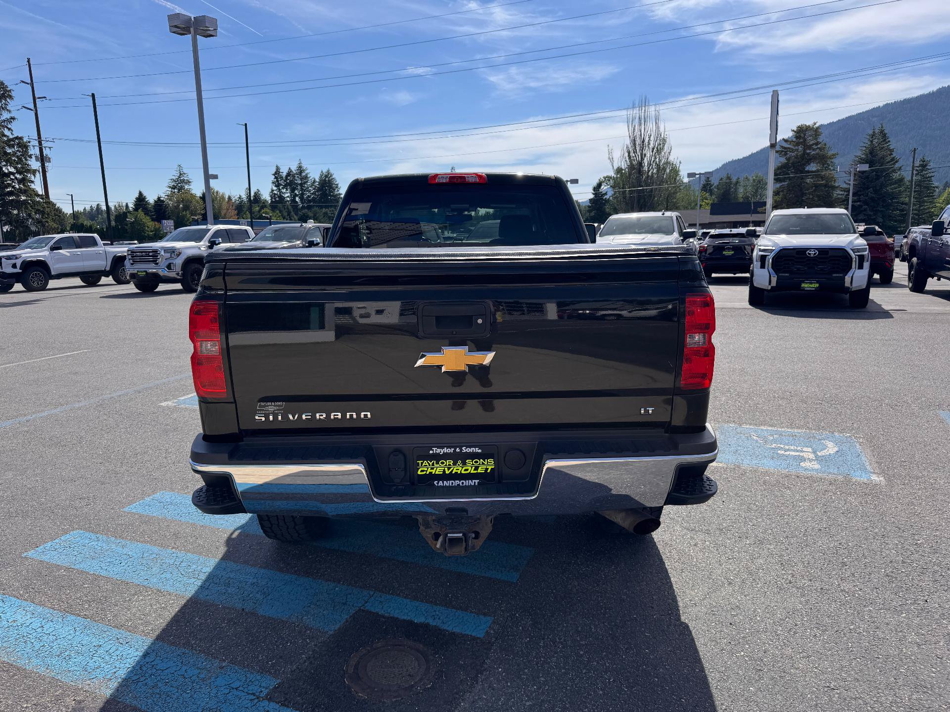 Used 2017 Chevrolet Silverado 2500 LT w/ LT Convenience Package AWD/4WD image 6