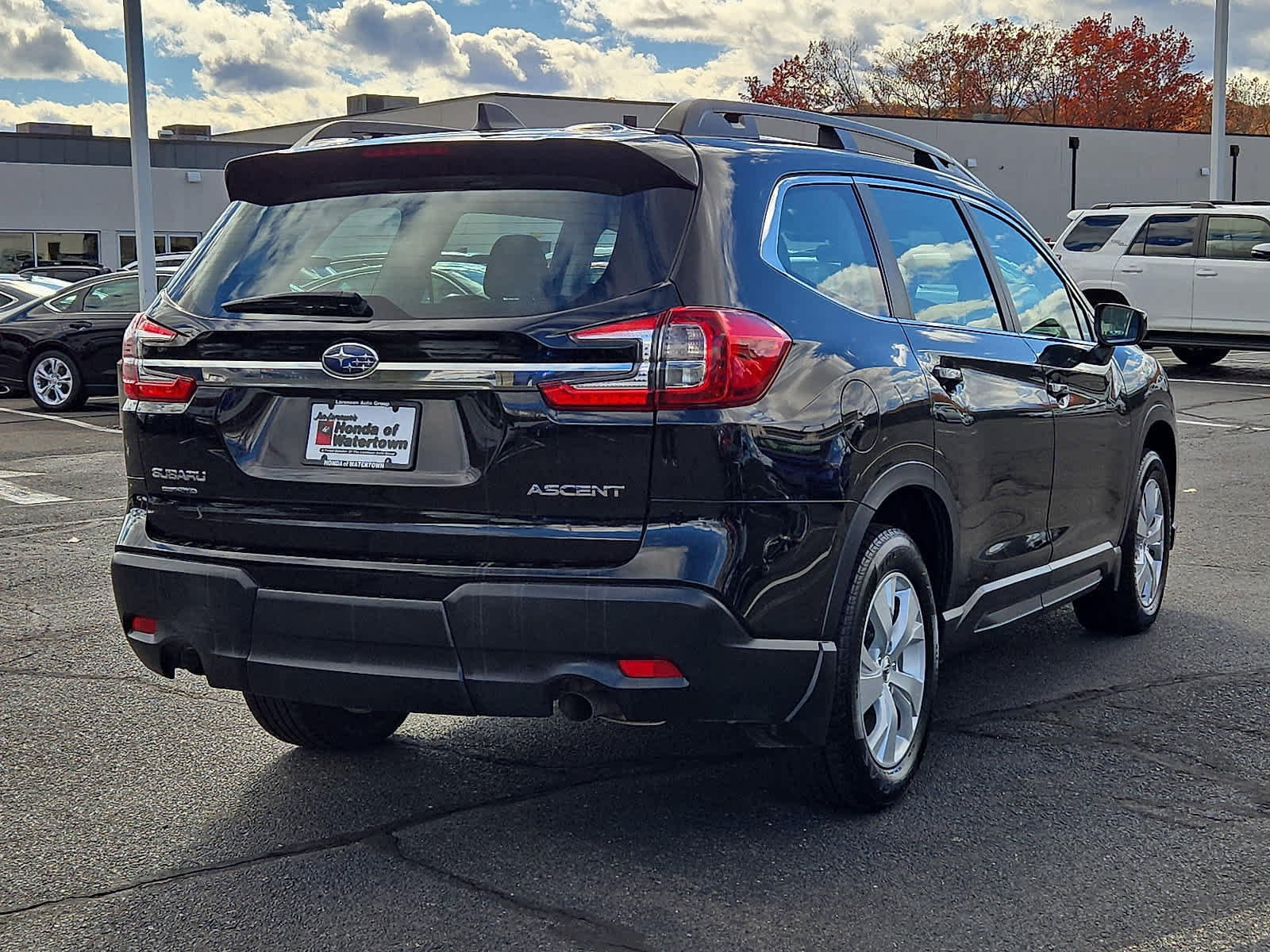 Used 2023 Subaru Ascent 8-Passenger image 5