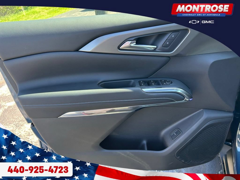 New 2026 Chevrolet Traverse LT w/ Sun and Wheel Package FWD image 8