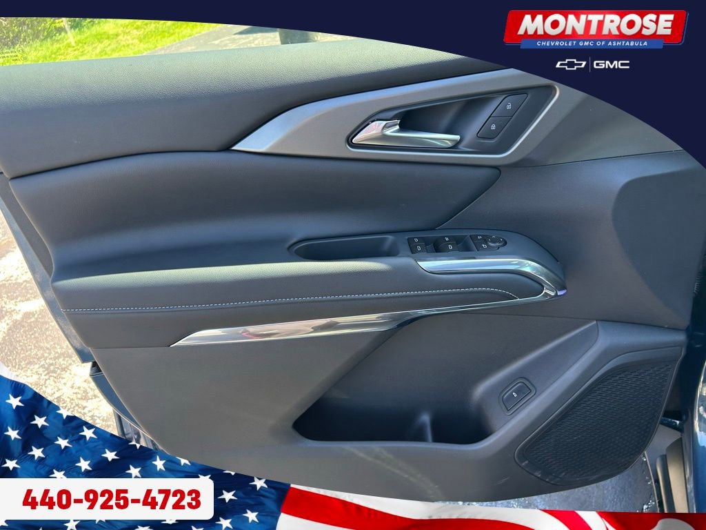New 2026 Chevrolet Traverse LT w/ Sun and Wheel Package FWD image 8
