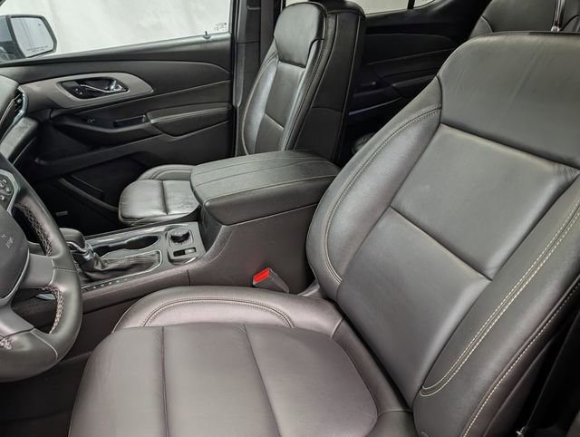 Used 2023 Chevrolet Traverse LT w/ LT Premium Package AWD/4WD image 11