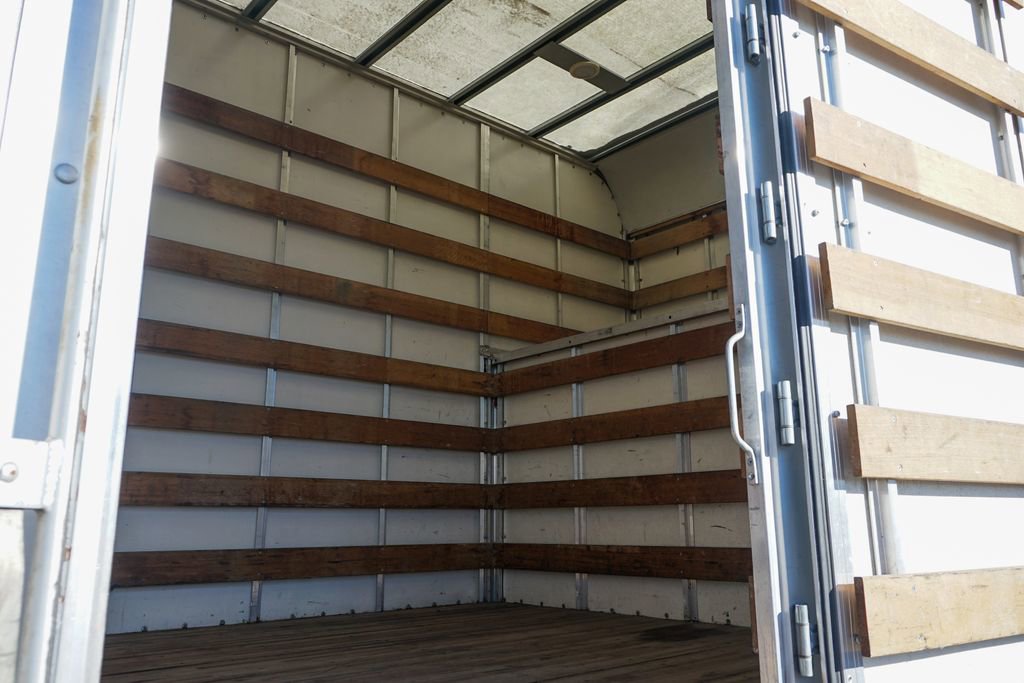 Used 2016 Ford F650 2WD Crew Cab Super Duty image 17