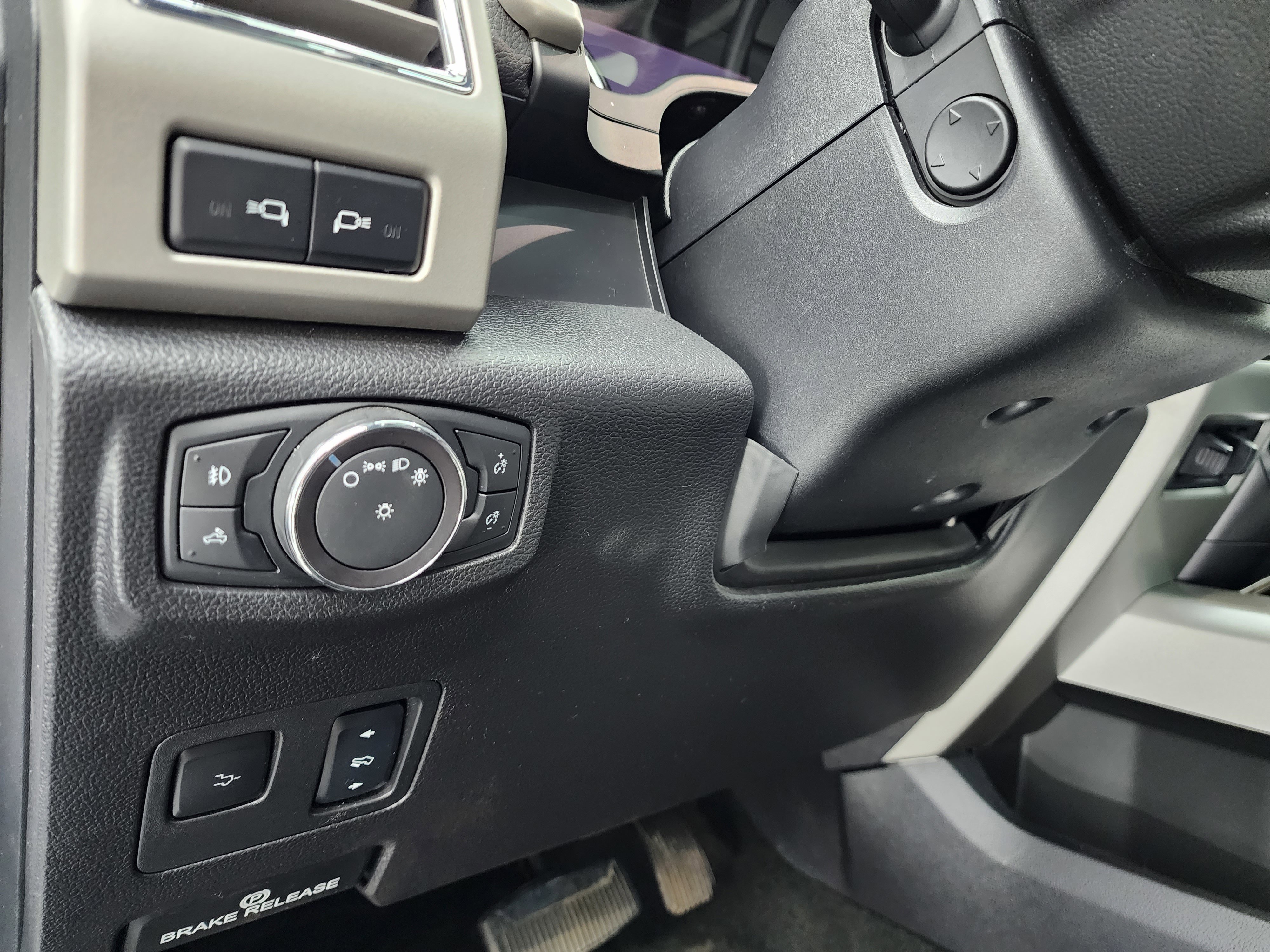 Used 2017 Ford F250 Lariat w/ Lariat Ultimate Package image 48