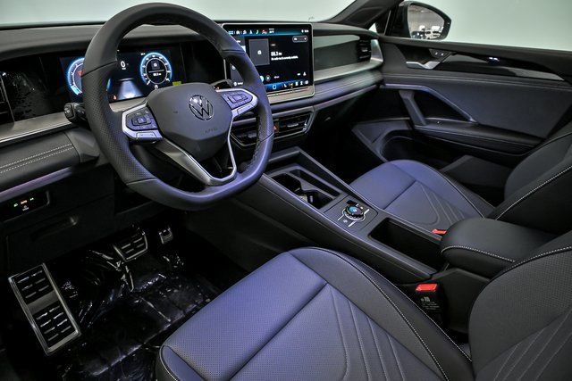 New 2026 Volkswagen Tiguan SE R-Line image 6