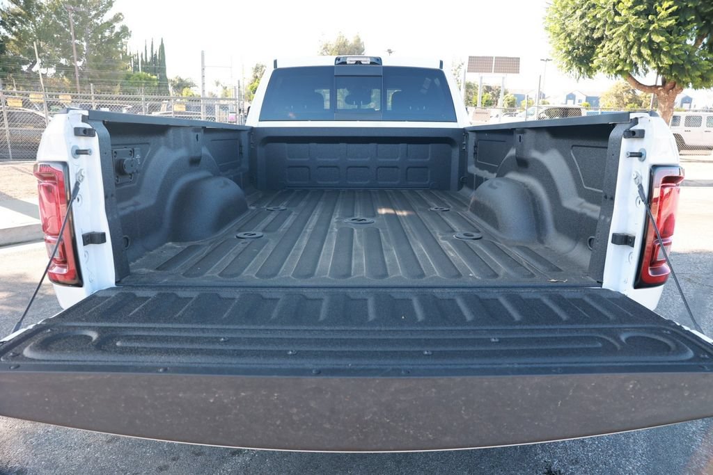 New 2026 RAM 3500 Tradesman AWD/4WD image 34