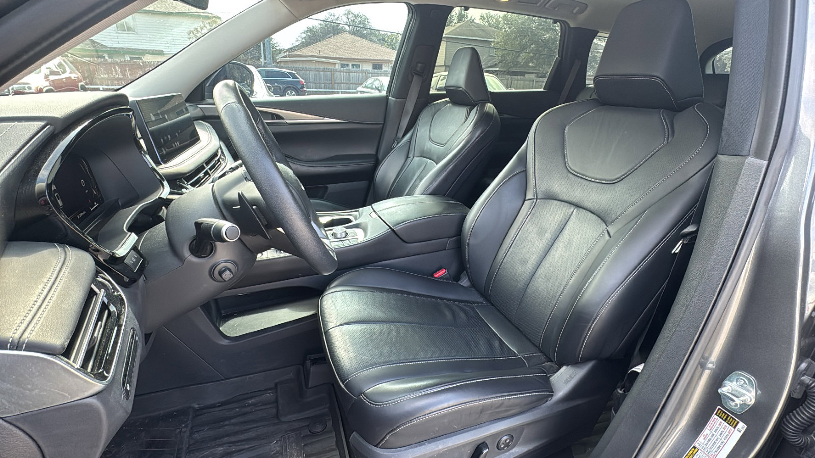 Used 2023 INFINITI QX60 Luxe w/ Cargo Package image 14