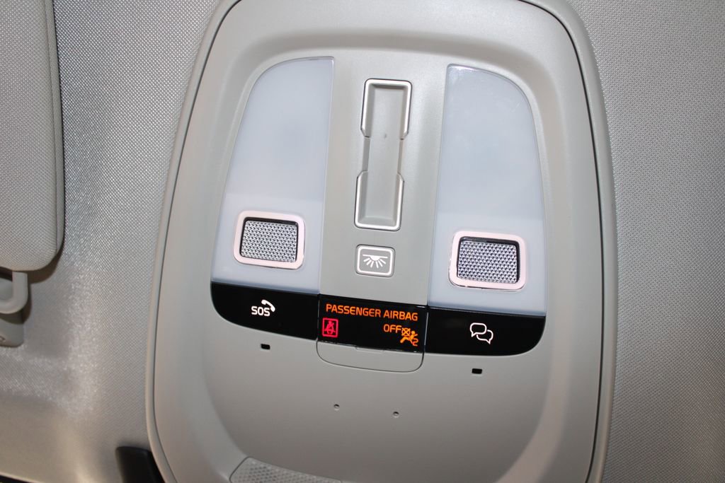 Used 2023 Volvo XC90 B5 Plus image 56