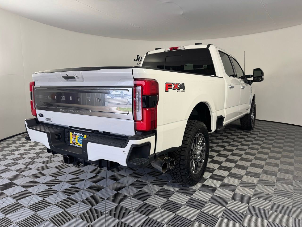 Used 2024 Ford F250 Limited w/ FX4 Off-Road Package image 6