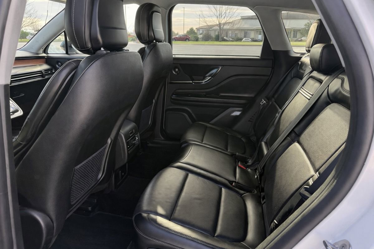 Used 2020 Lincoln Corsair Reserve w/ Equipment Group 201A image 11