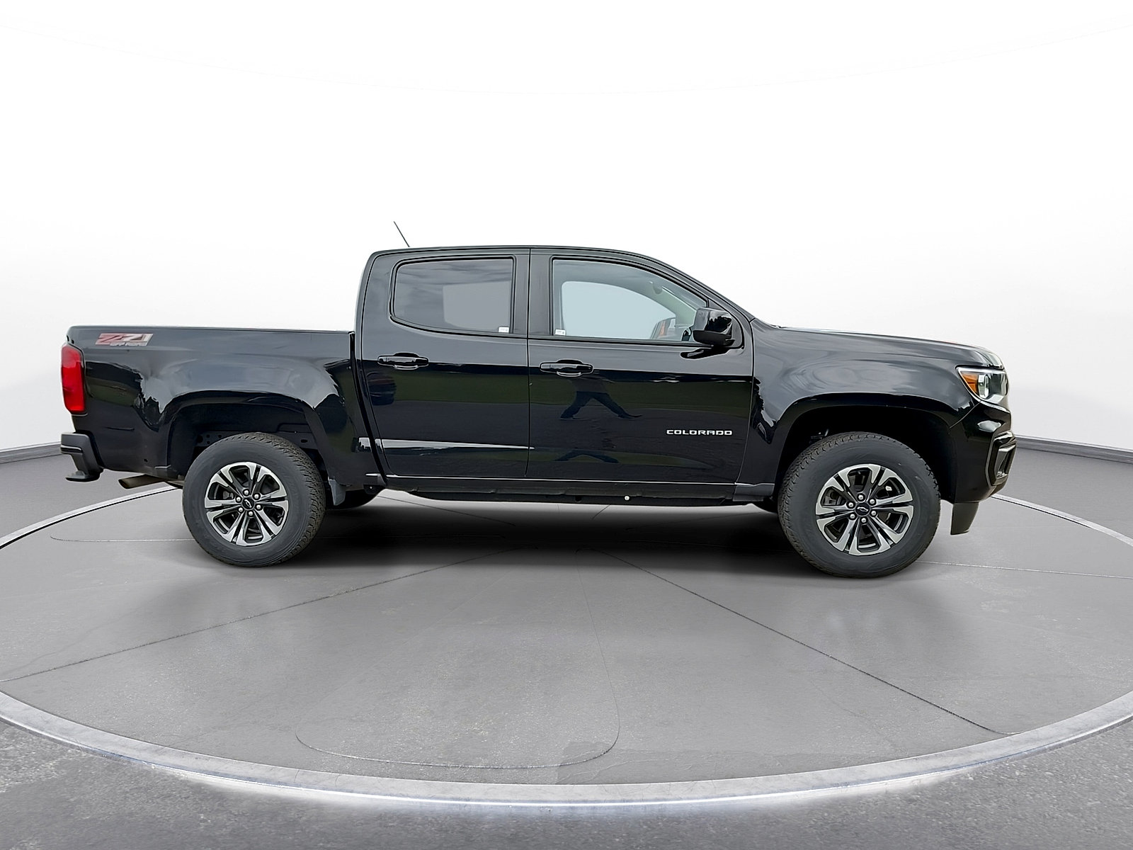 Used 2022 Chevrolet Colorado Z71 AWD/4WD image 9