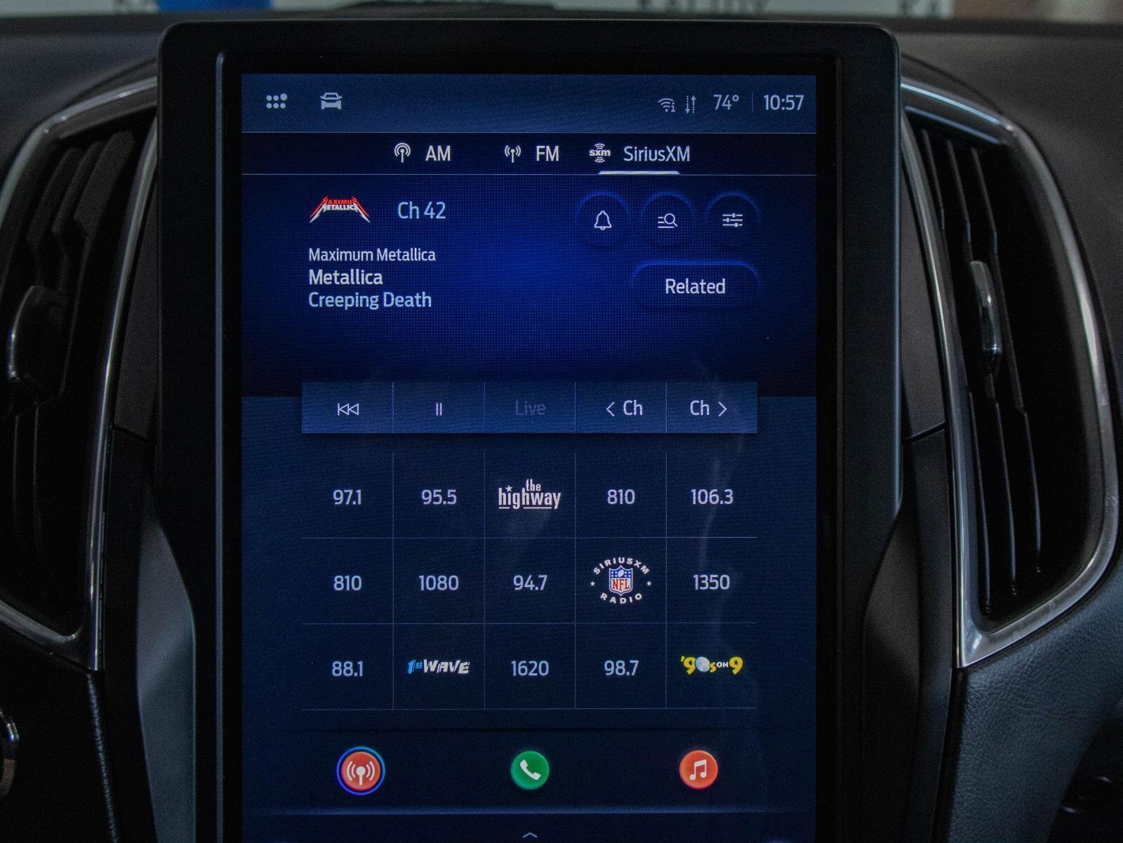 Used 2024 Ford Edge Titanium image 8