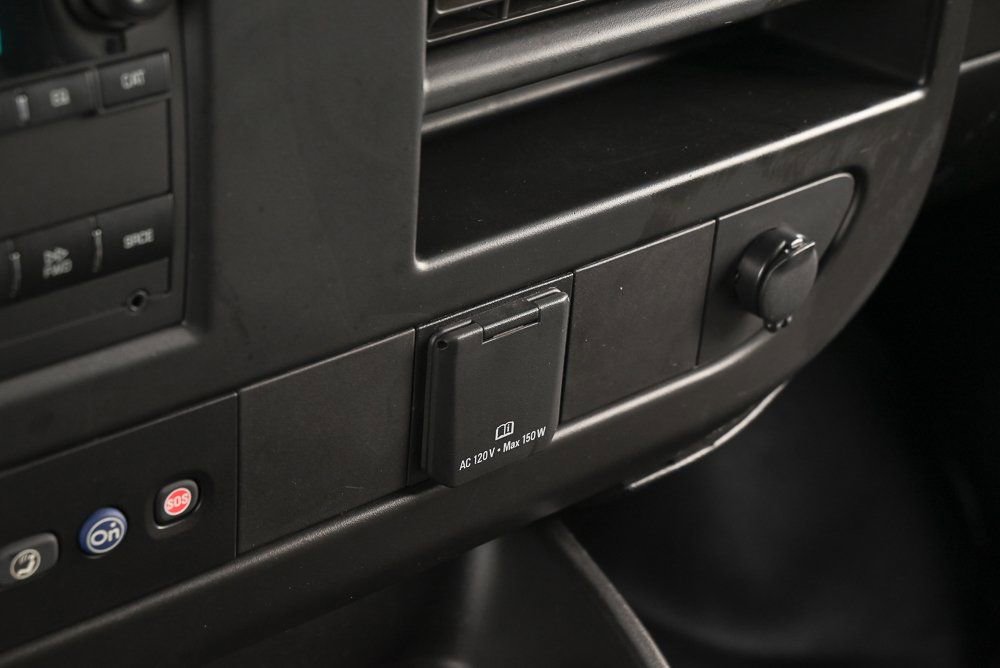 Used 2022 GMC Savana 3500 Extended w/ Driver Convenience Package image 31