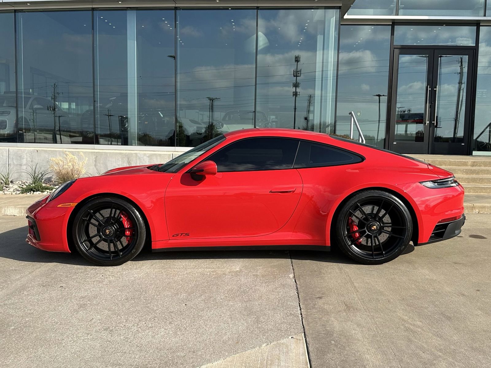 Certified 2023 Porsche 911 Carrera GTS image 2