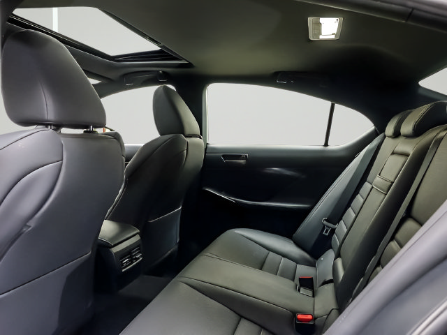 Used 2023 Lexus IS 350 F Sport w/ Memory Package AWD/4WD image 12