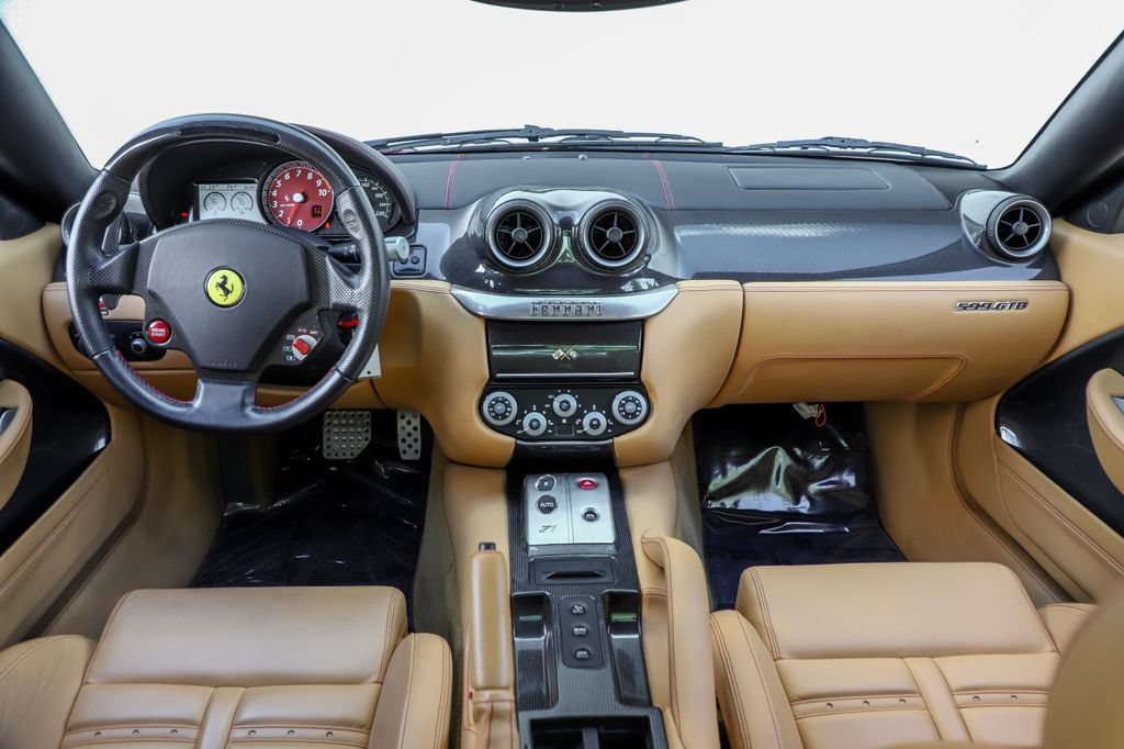Used 2007 Ferrari 599 GTB Fiorano RWD image 2