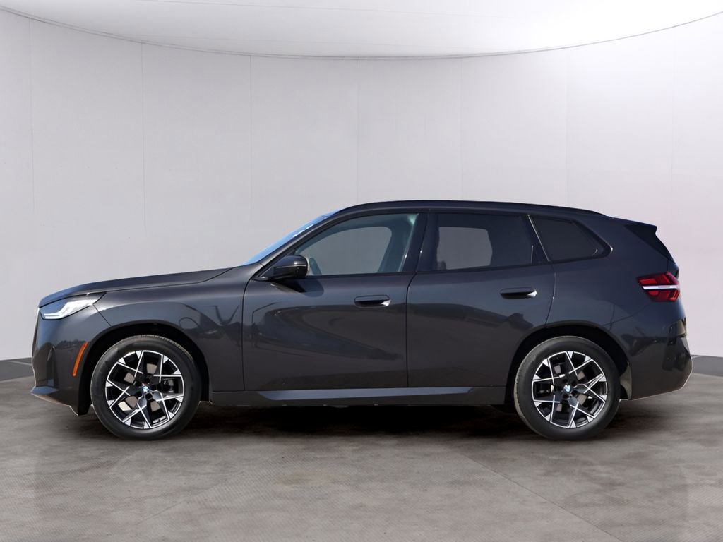 Used 2025 BMW X3 xDrive30i AWD/4WD image 4