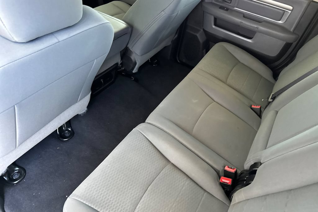 Used 2017 RAM 3500 SLT RWD image 12