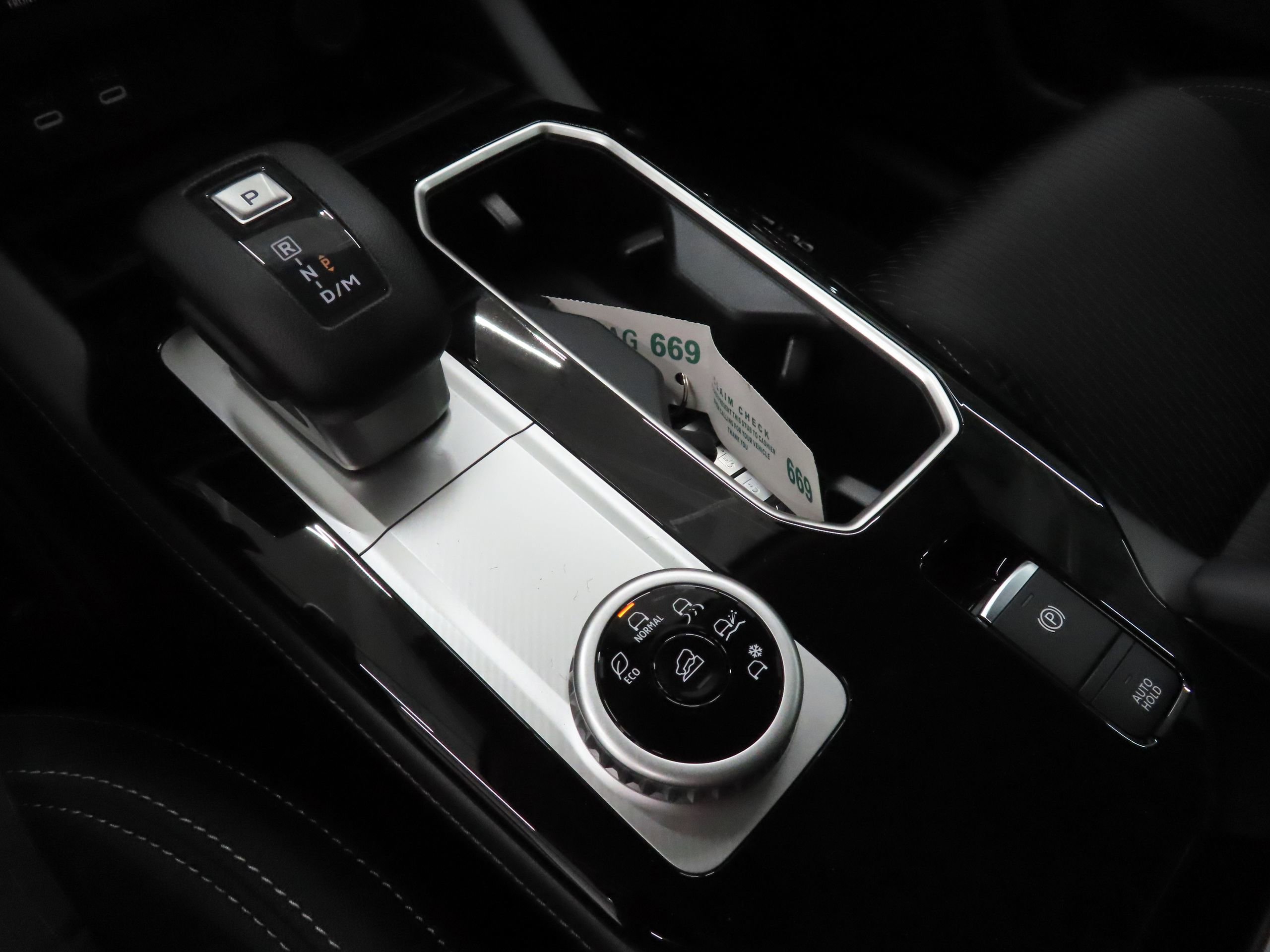 New 2026 Mitsubishi Outlander ES image 14