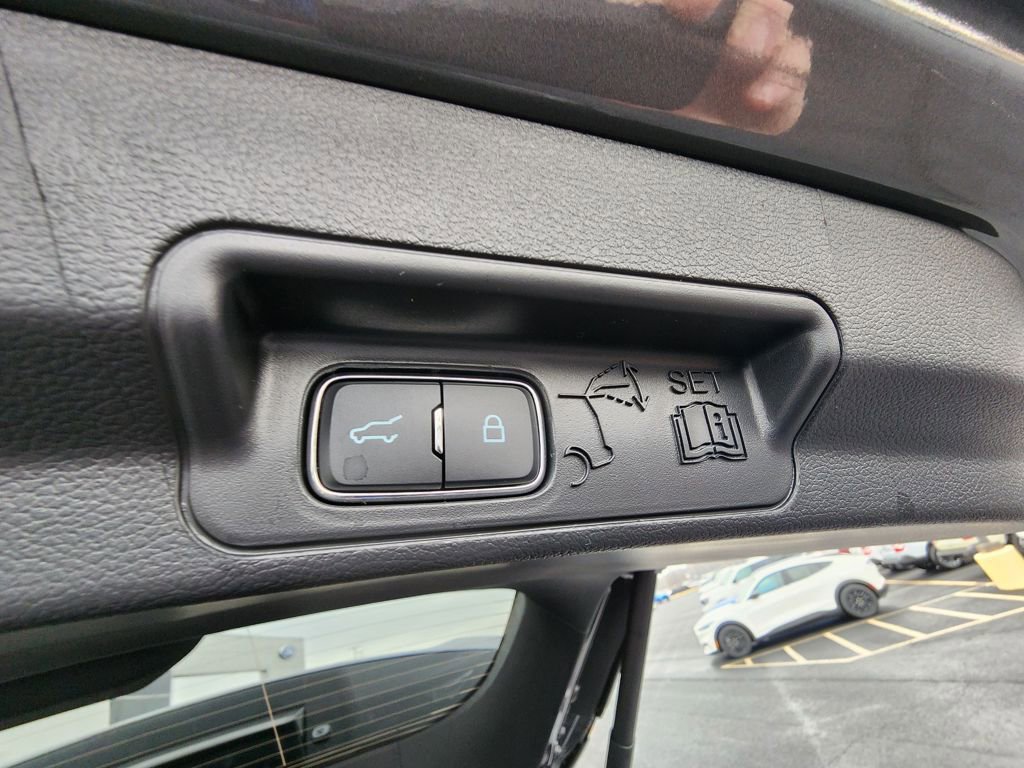 New 2026 Ford Explorer Tremor w/ Tremor Convenience Package image 18