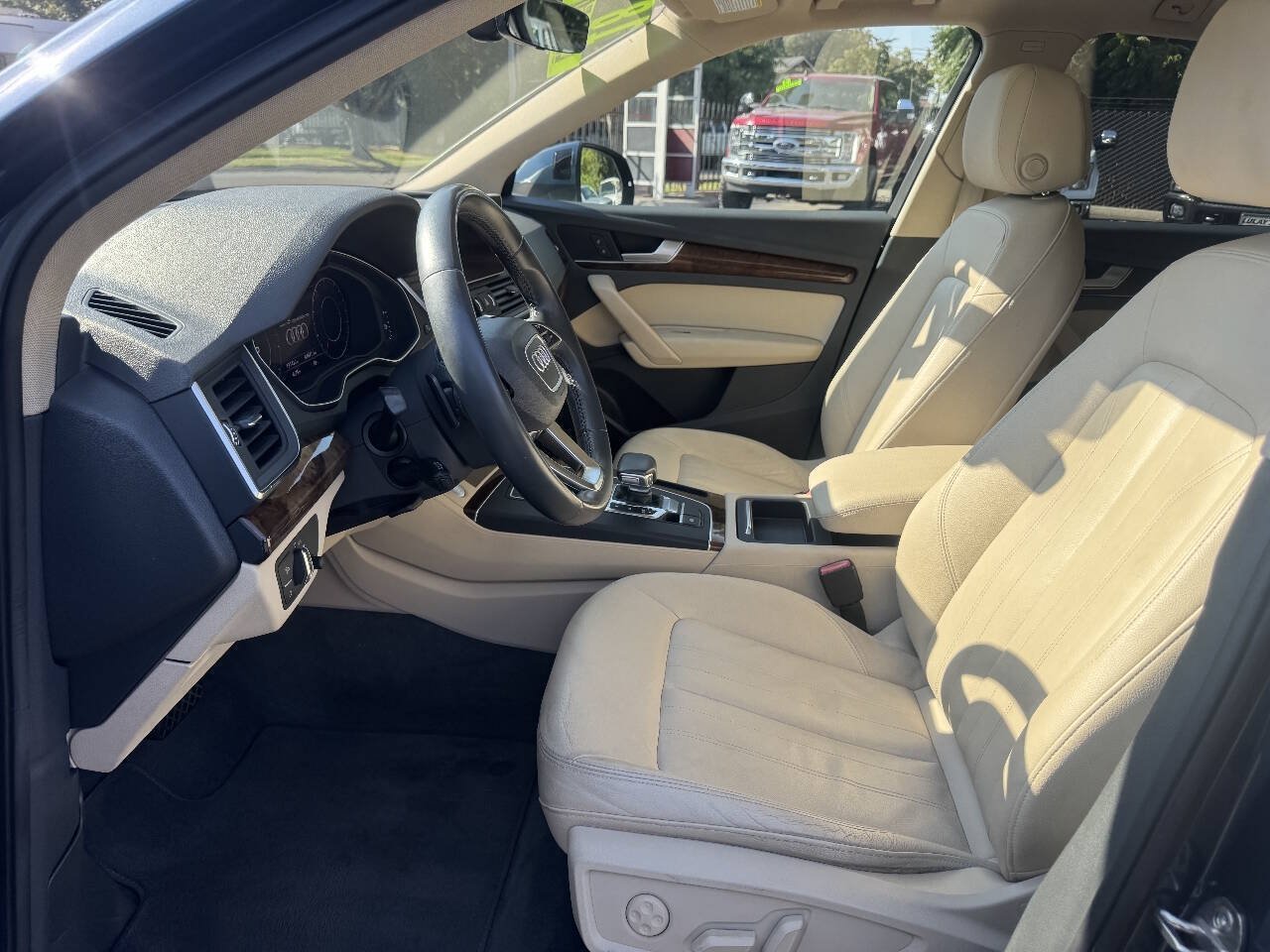 Used 2018 Audi Q5 2.0T Premium Plus w/ Premium Plus Package AWD/4WD image 7