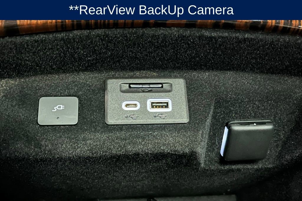 Used 2022 Cadillac Escalade Premium Luxury w/ LPO, Illumination Package image 13