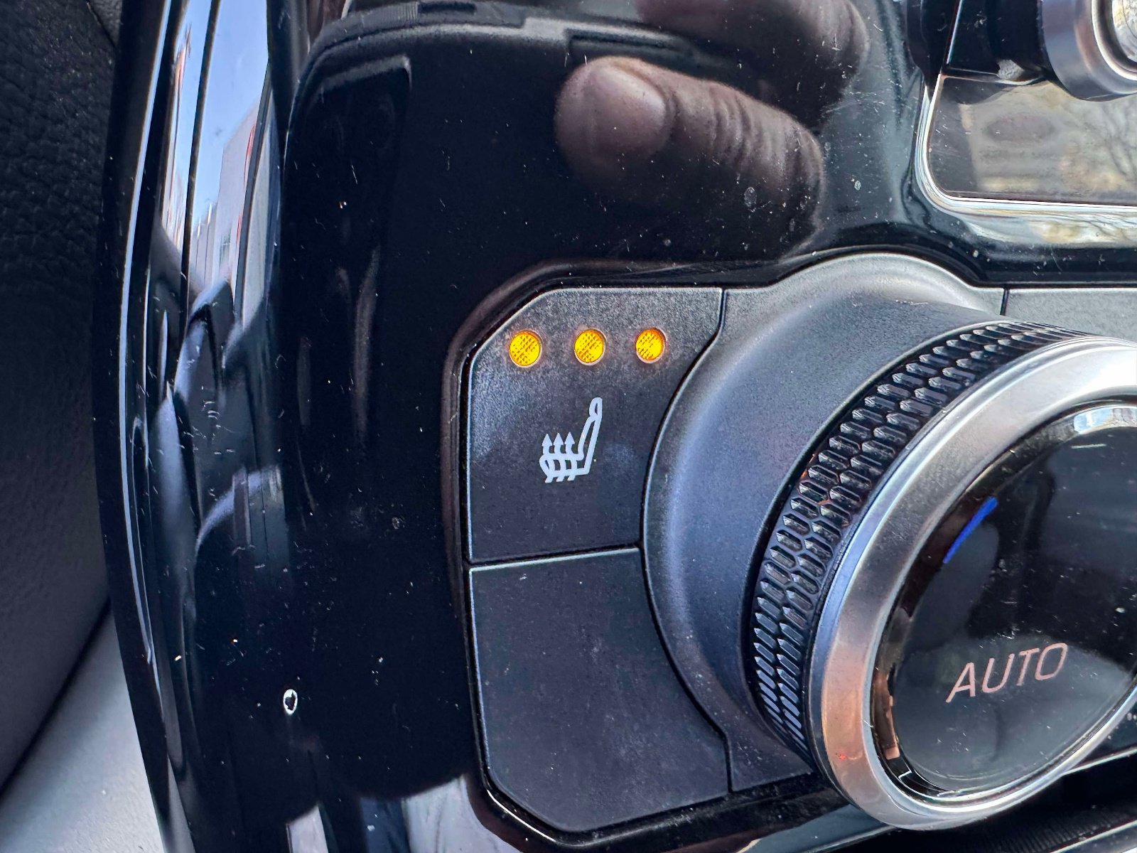 Used 2023 Toyota Highlander XLE image 24