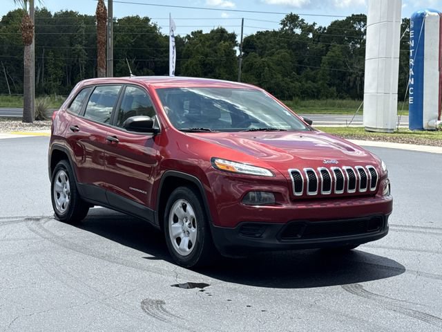 Used 2015 Jeep Cherokee Sport FWD image 2