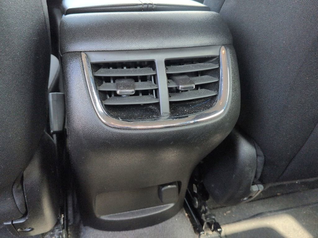 Used 2024 Chevrolet Malibu LT image 32