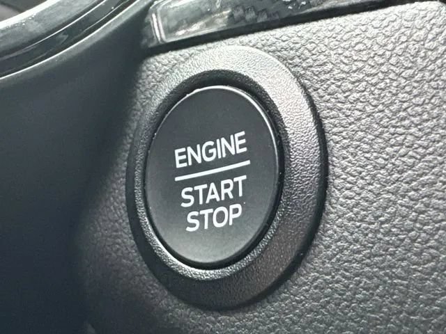 Used 2025 Ford Escape ST-Line FWD image 39