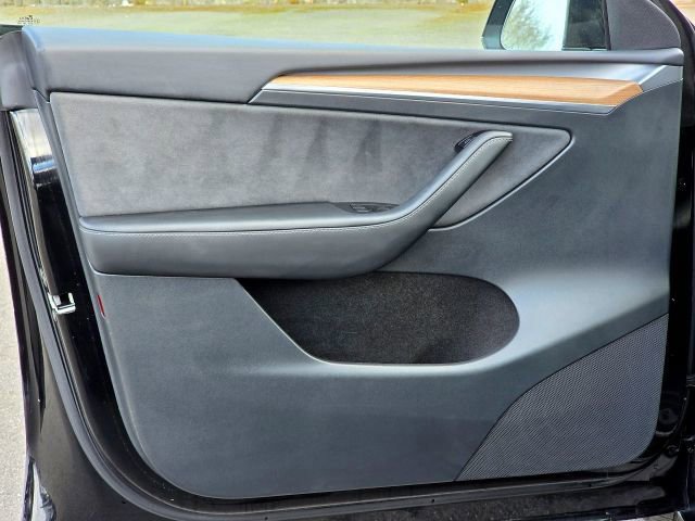 Used 2023 Tesla Model Y Performance image 22