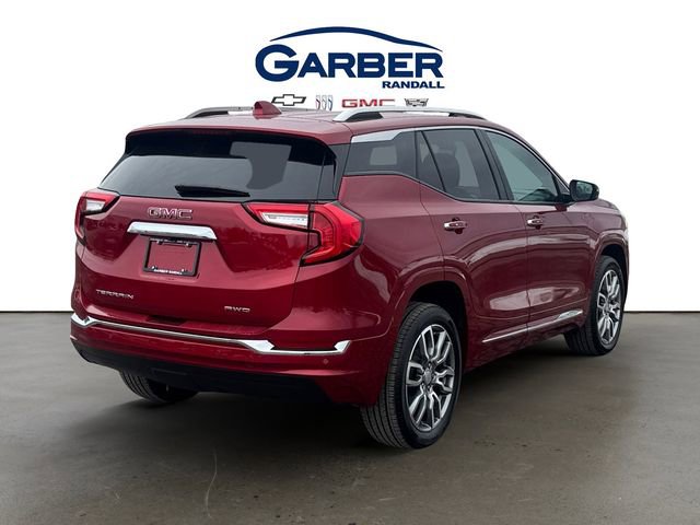 Used 2024 GMC Terrain Denali w/ Denali Premium Package image 5
