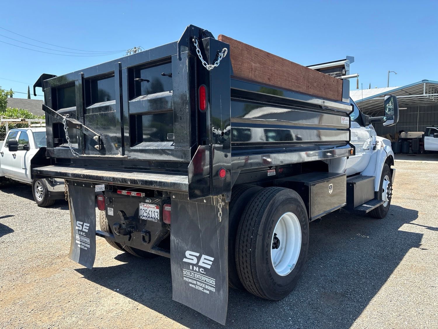 Used 2023 Ford F650 2WD Regular Cab Super Duty image 4