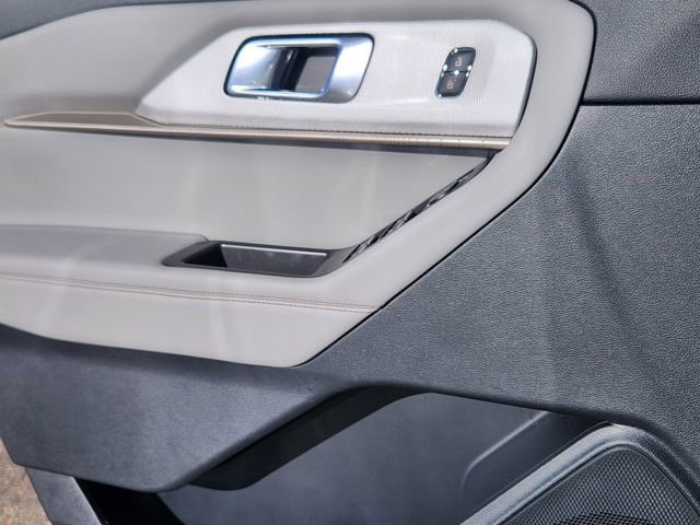 New 2026 Ford Explorer Active w/ Active Comfort Package image 9