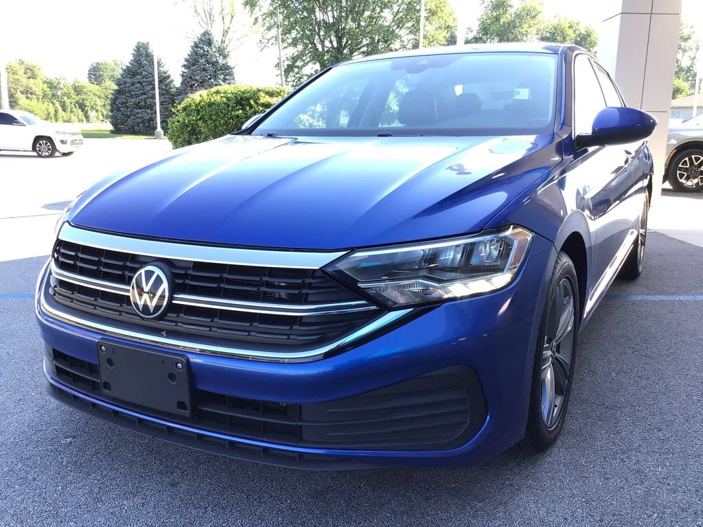 Used 2024 Volkswagen Jetta SE FWD image 13