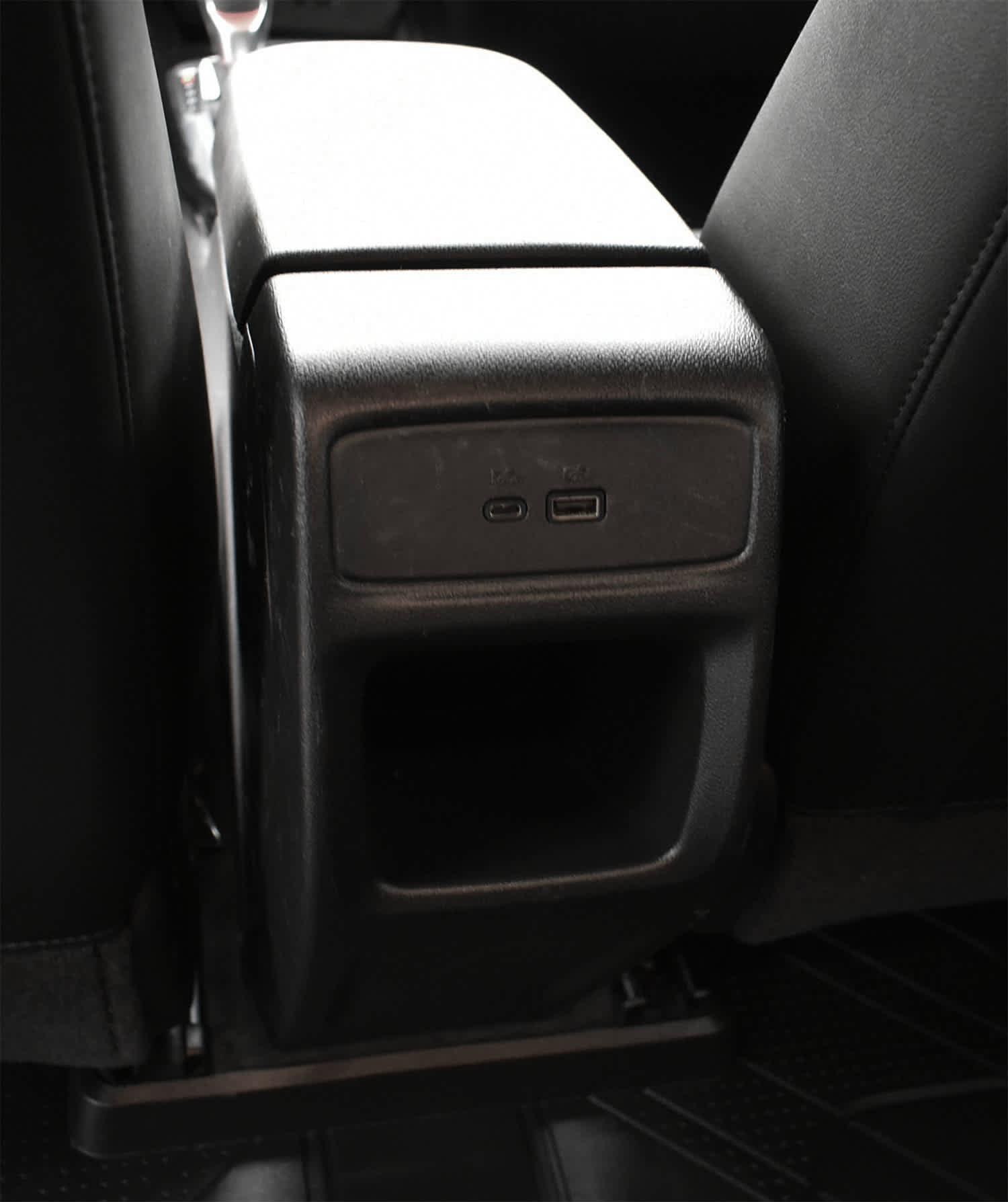 Used 2025 Chevrolet Trax RS w/ Sunroof Package image 12